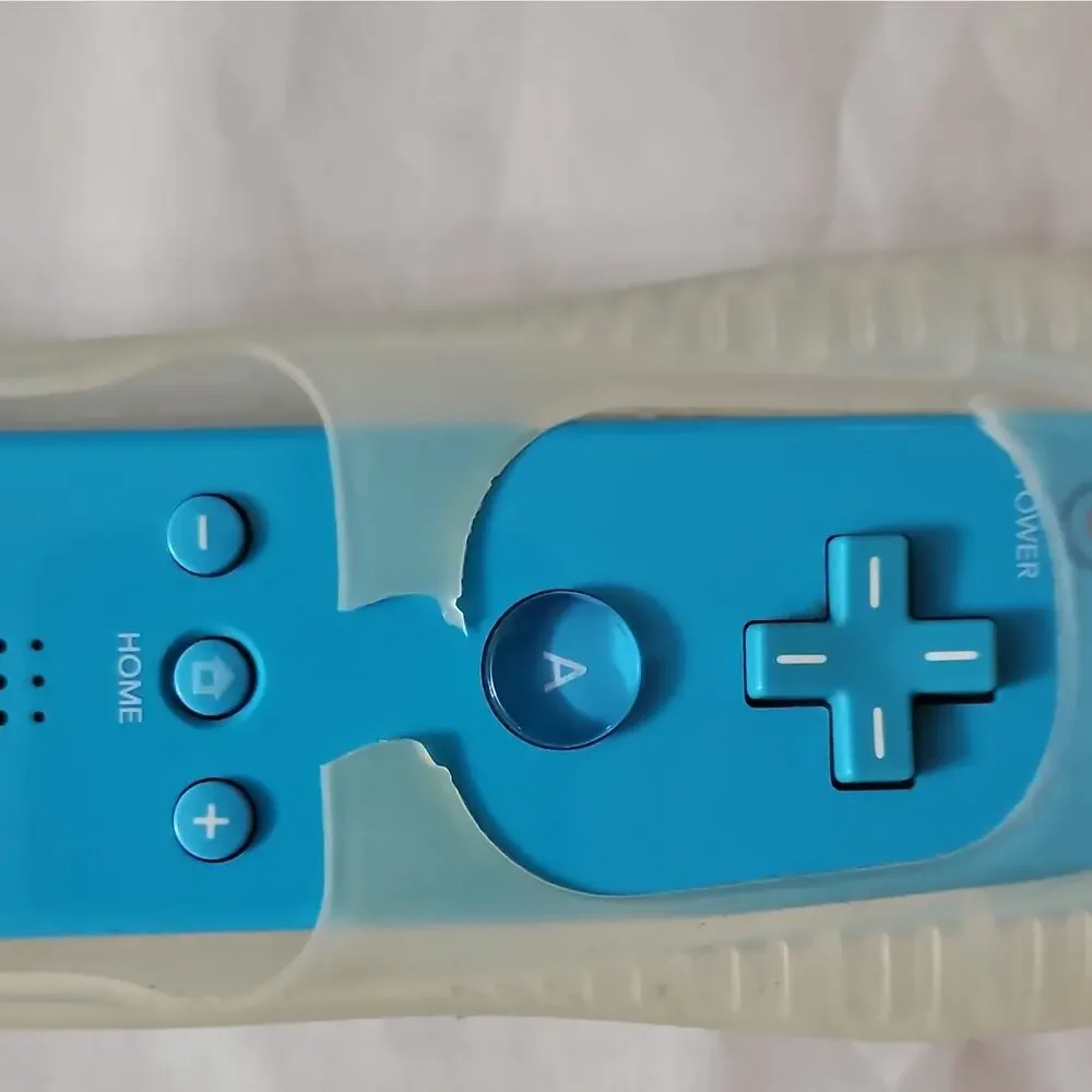 Nintendo Wii Remote Wiimote Blue Motion Controller w/ Silicone Case Untested